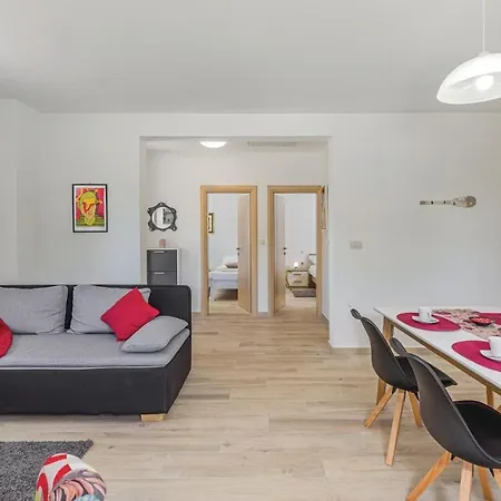 Amazing In Ferienhaus Trget